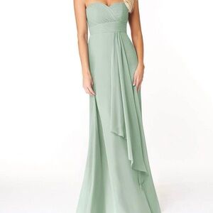 NWT Azazie Bridesmaids Dress
Agave size A10